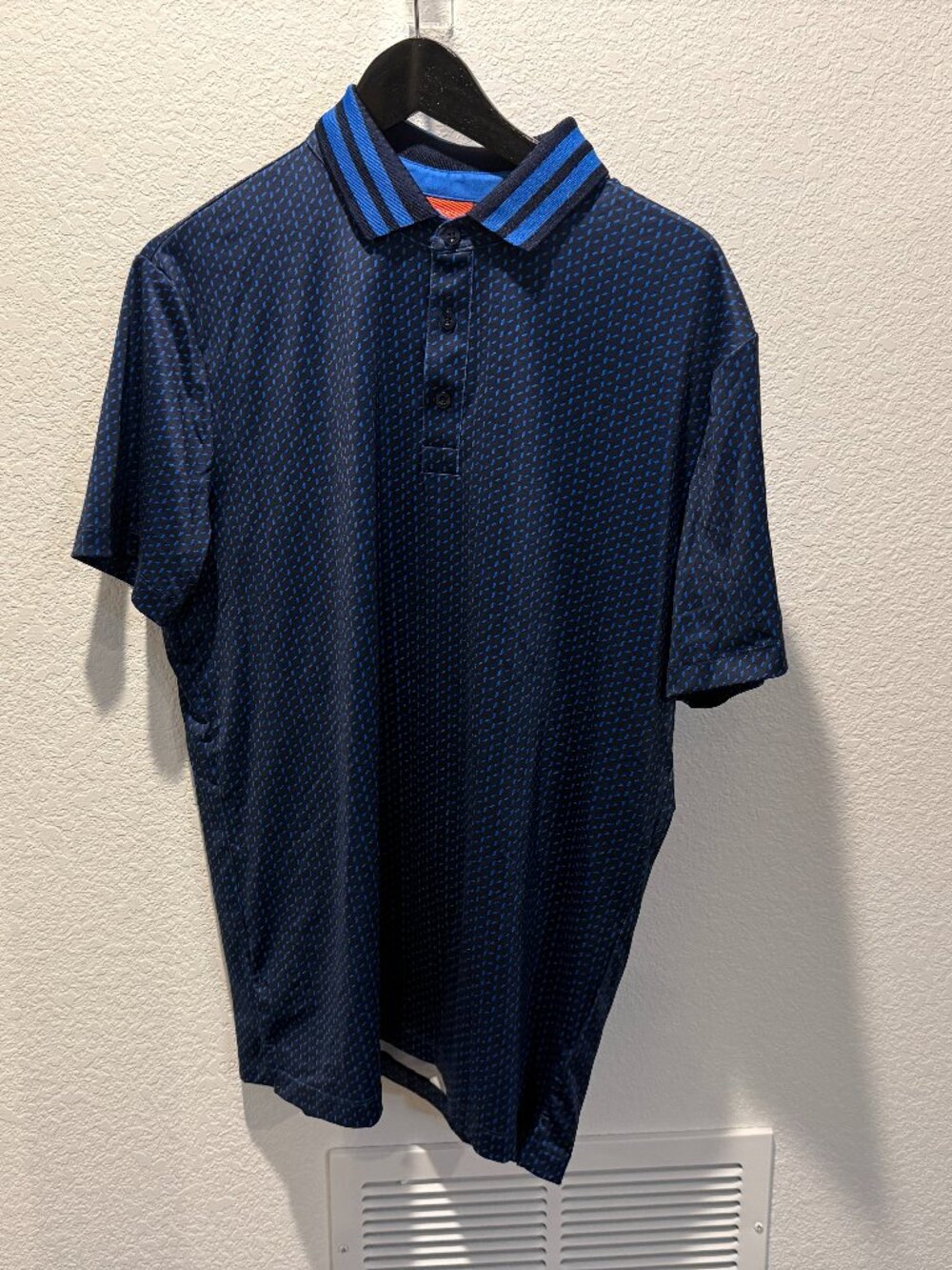 Redvanly Performance Golf Polo Mens Medium (NWOT)